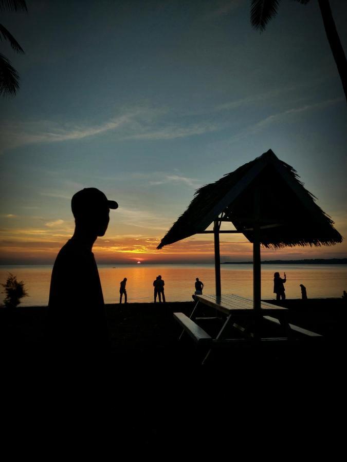 Sunari Beach Resort Selayar Matalalang ภายนอก รูปภาพ