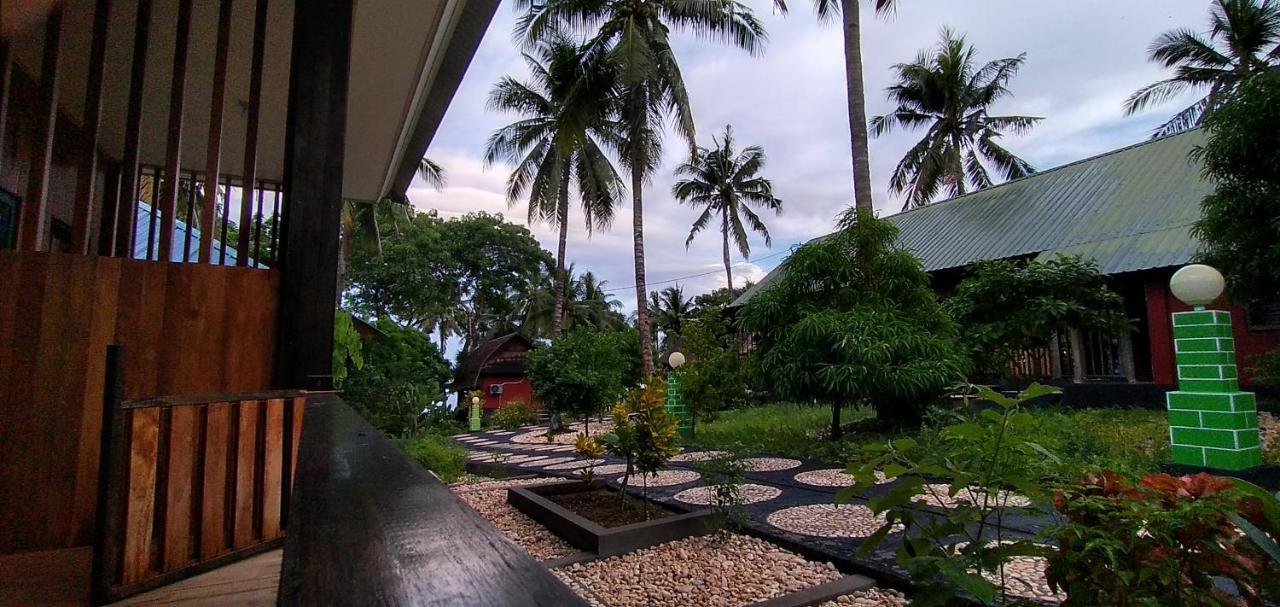 Sunari Beach Resort Selayar Matalalang ภายนอก รูปภาพ