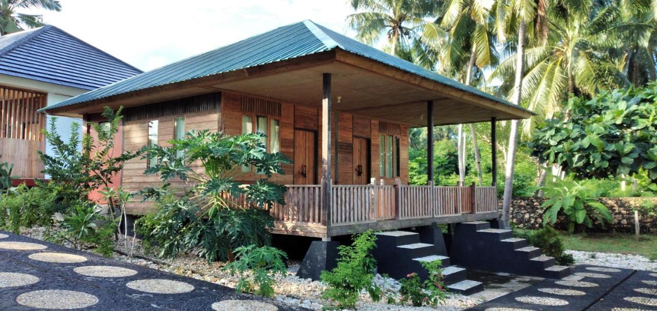 Sunari Beach Resort Selayar Matalalang ภายนอก รูปภาพ