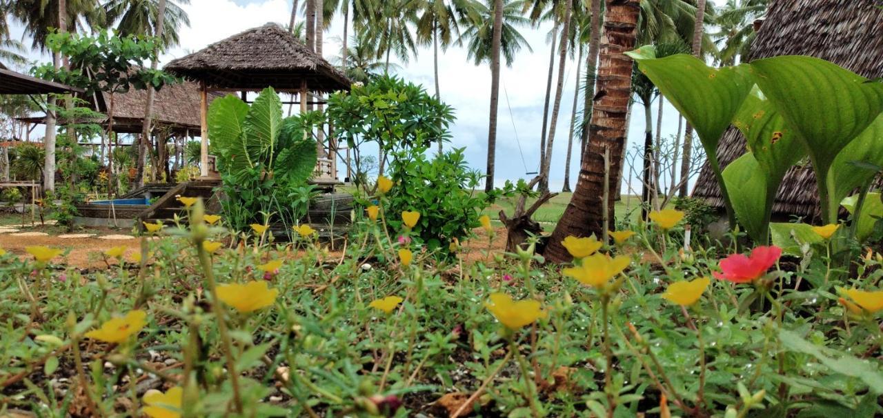 Sunari Beach Resort Selayar Matalalang ภายนอก รูปภาพ